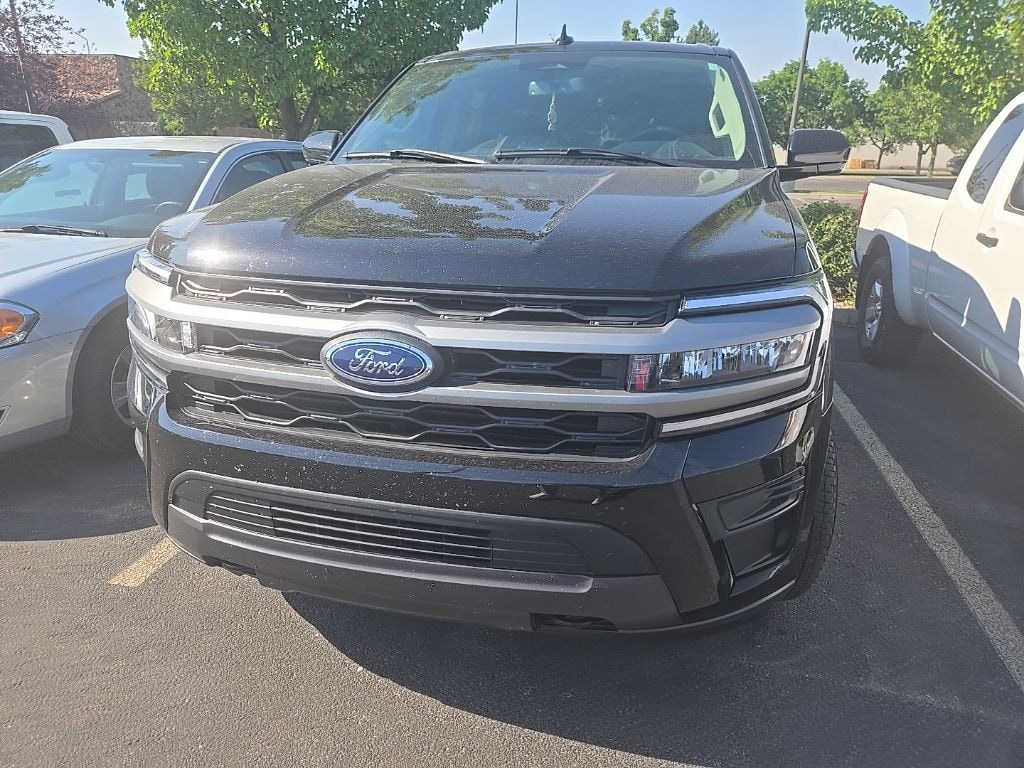 Used 2024 Ford Expedition Max XLT SUV