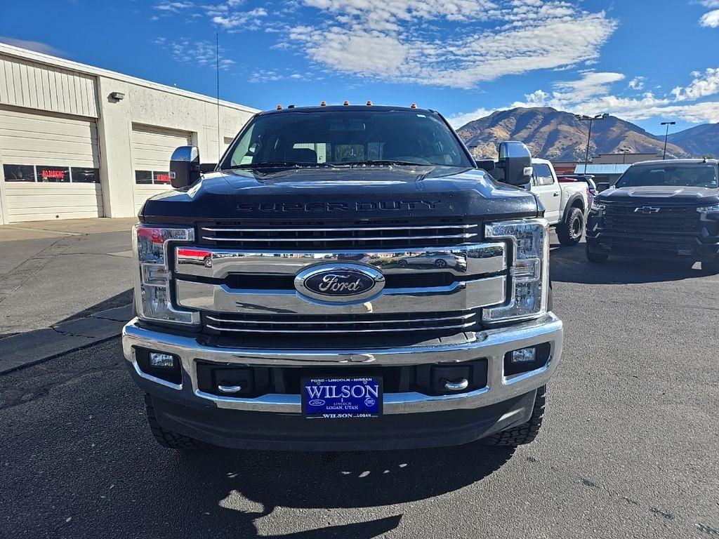 2017 Ford F-350 Lariat photo 2