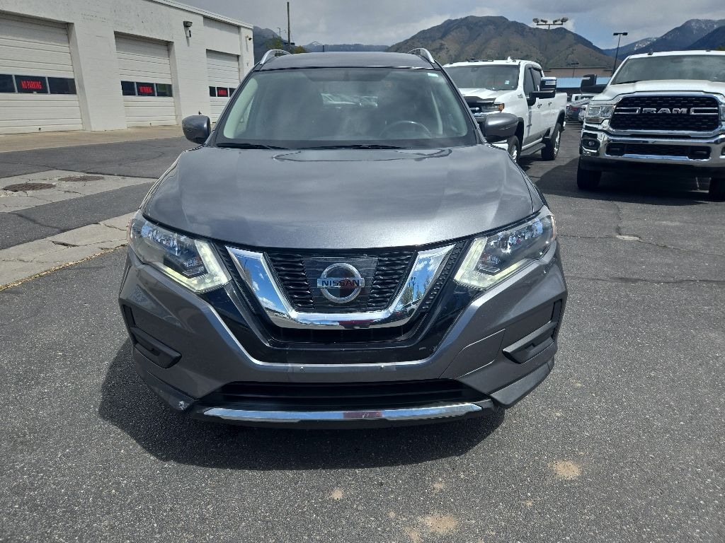 Used 2017 Nissan Rogue SV SUV