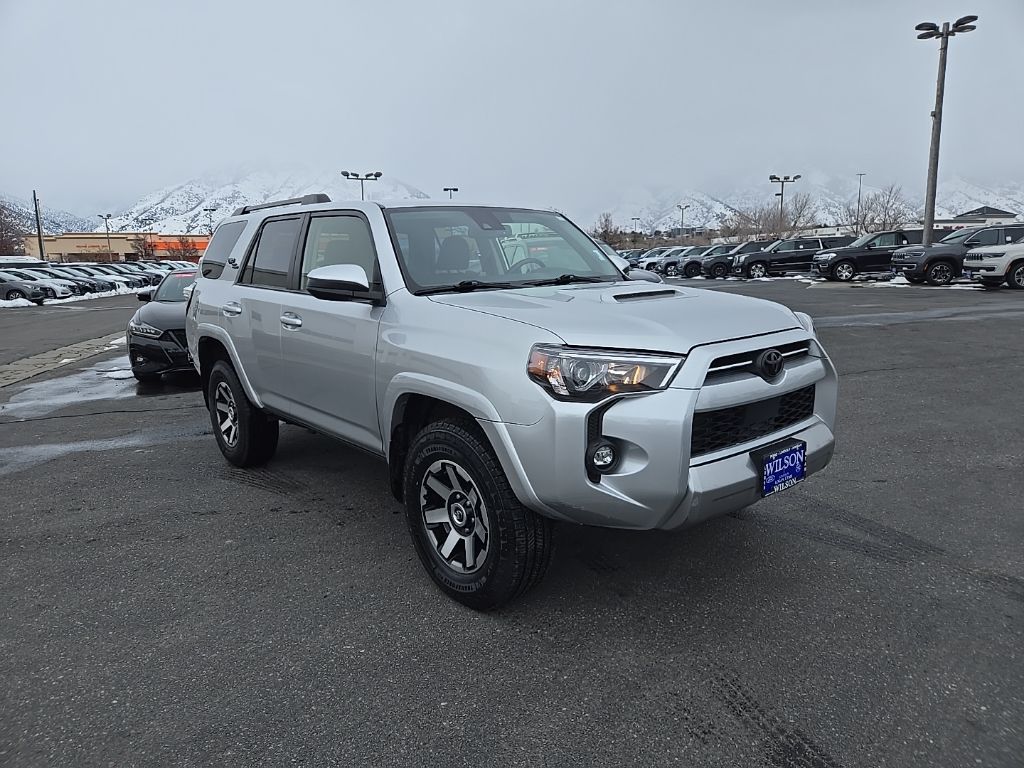 2023 Toyota 4Runner TRD photo 3