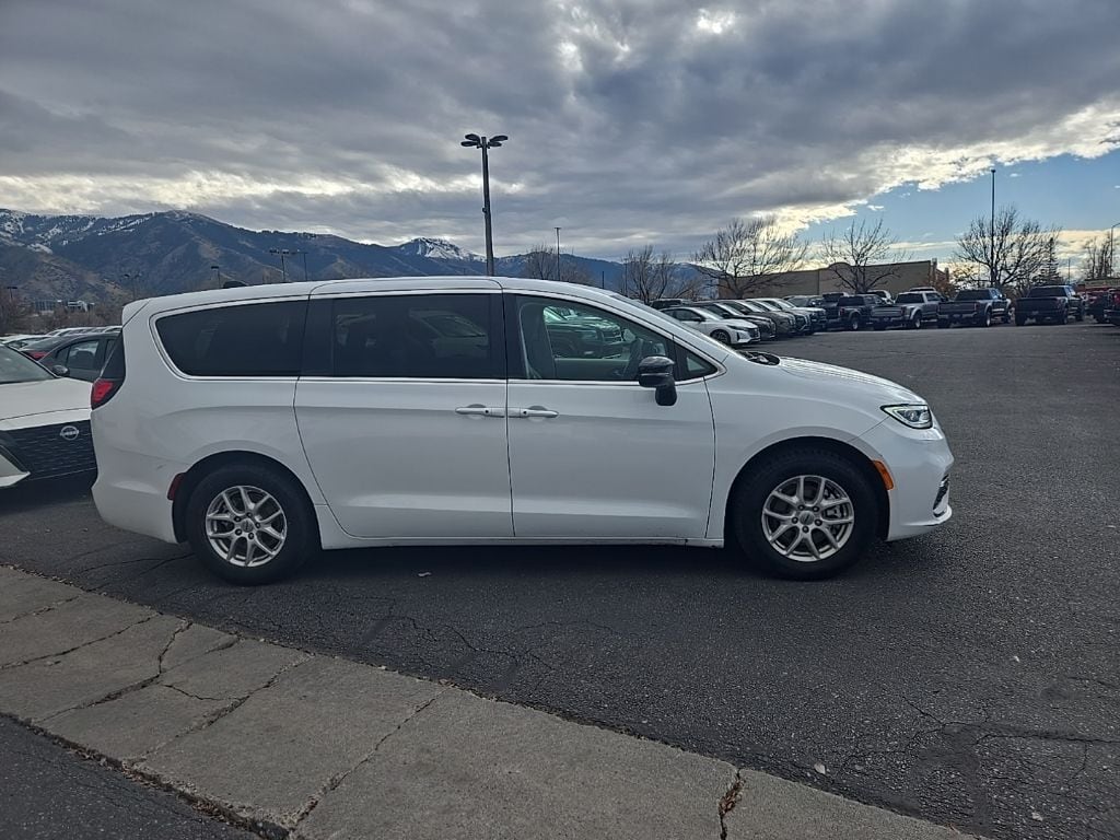 Used 2024 Chrysler Pacifica Touring L Van Passenger Van