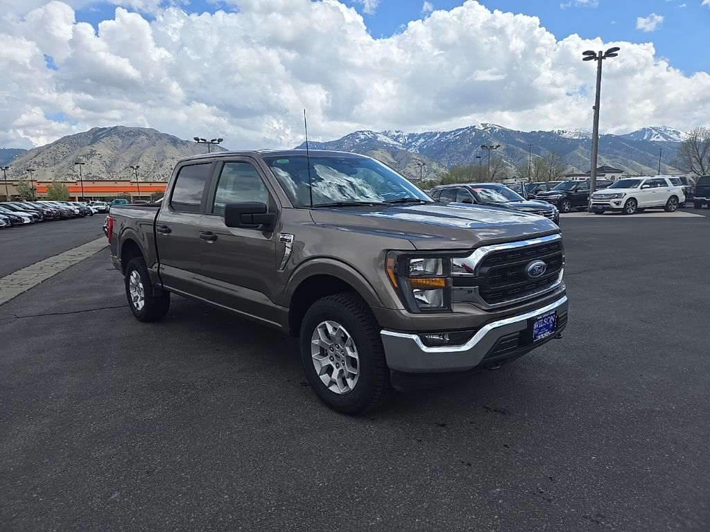 2023 Ford F-150 XLT photo 3
