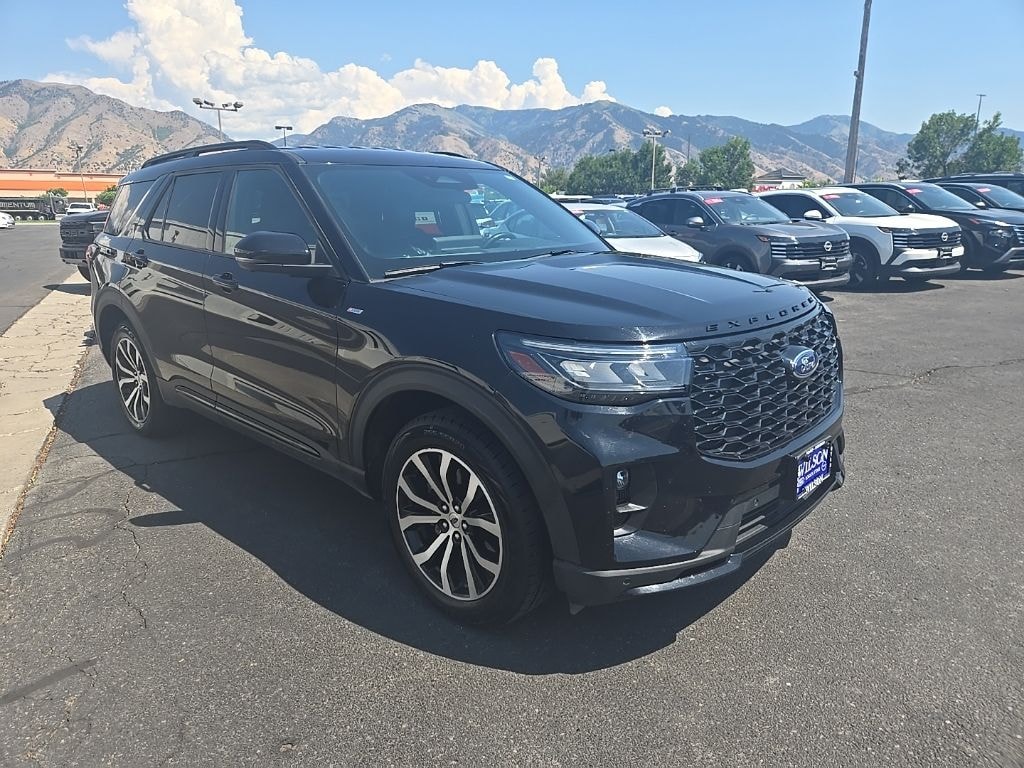 Used 2025 Ford Explorer ST-Line SUV