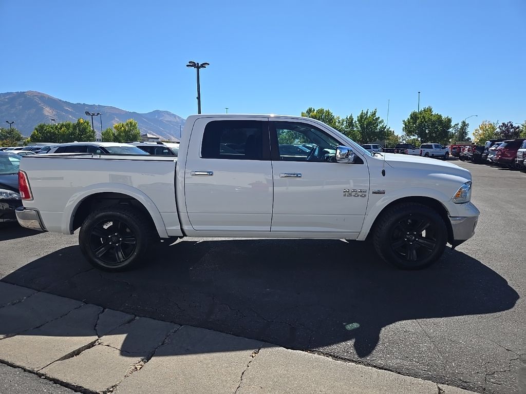 2017 Ram 1500 Laramie photo 3