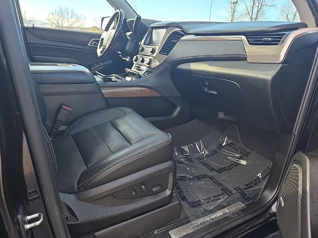 2020 GMC Yukon Denali - Photo 35