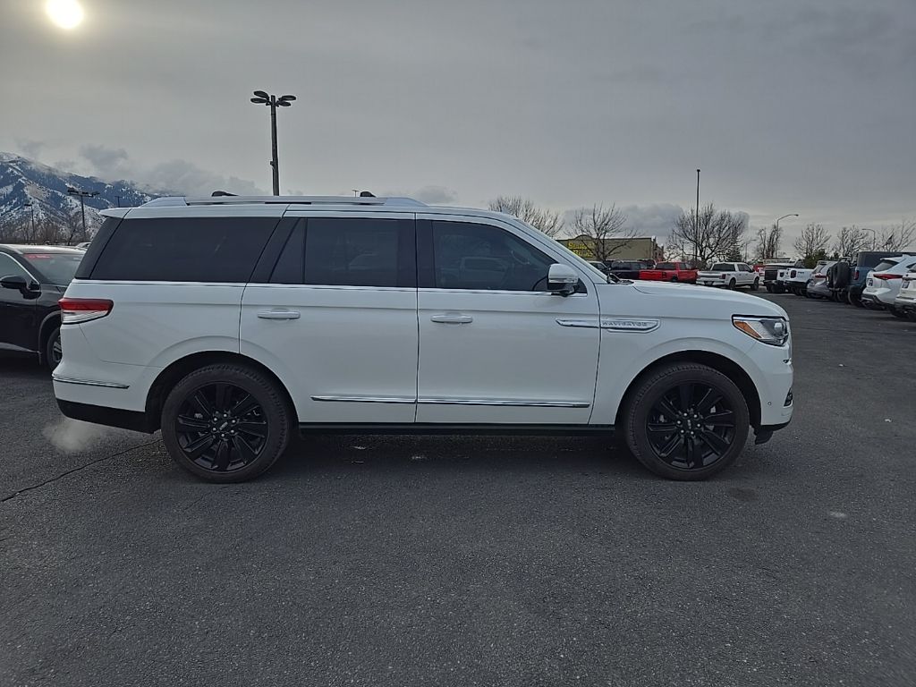 2023 Lincoln Navigator Reserve photo 4
