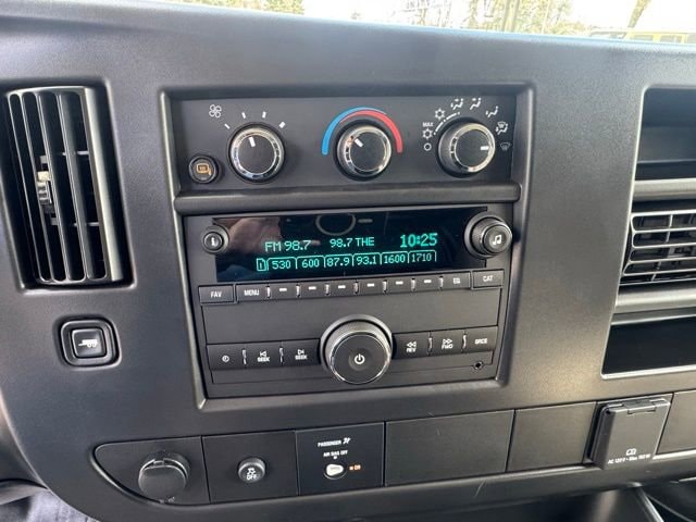 2026 Chevrolet Express Cargo Work Van - Photo 20