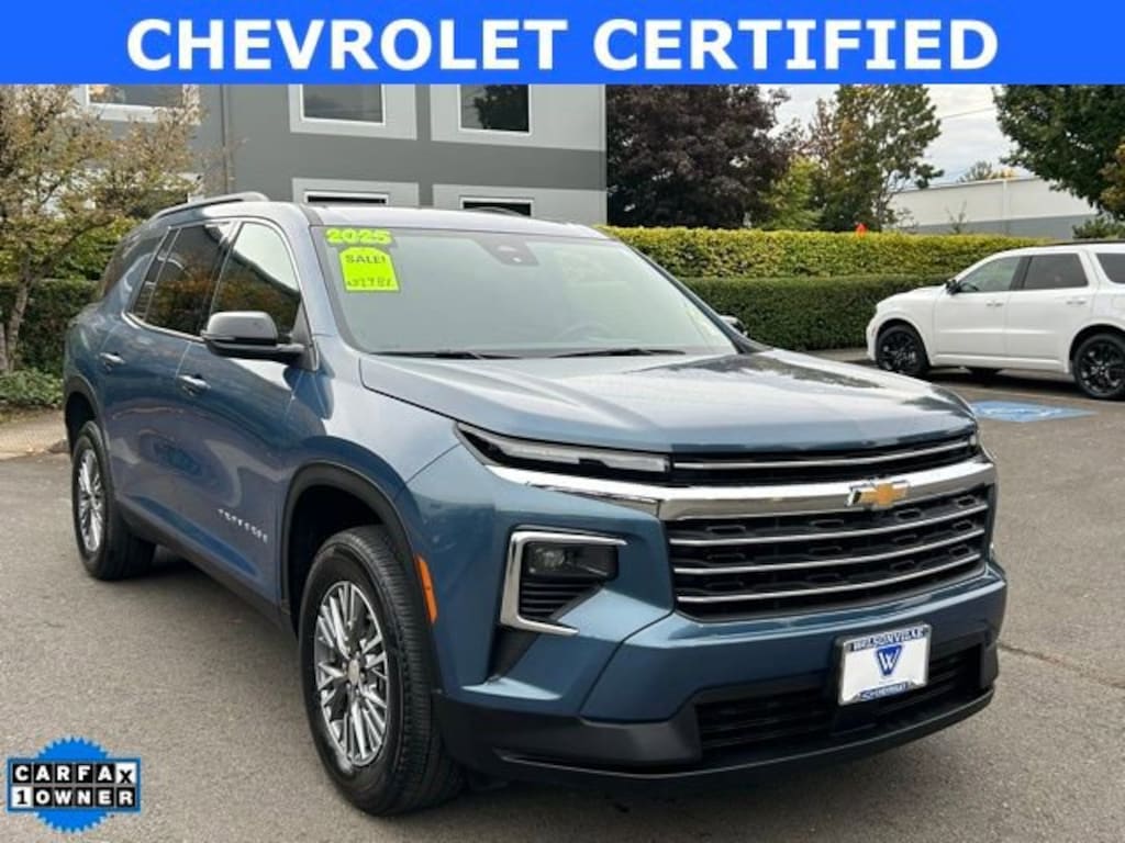 Certified 2025 Chevrolet Traverse LT SUV