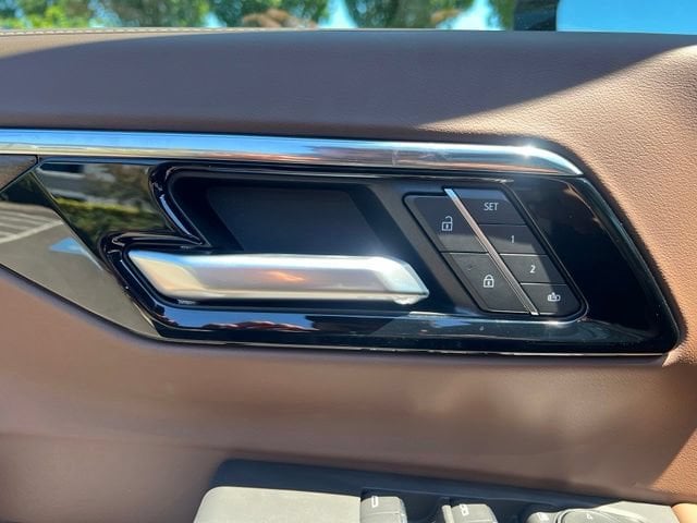 2026 Chevrolet Suburban High Country - Photo 20