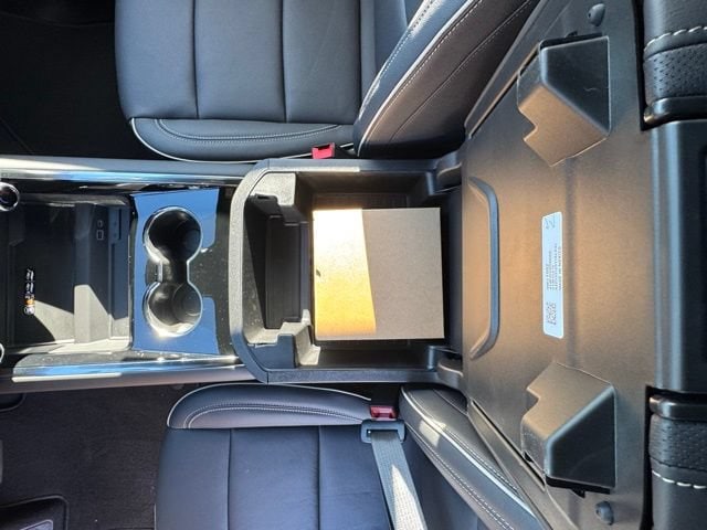 2026 Chevrolet Suburban Premier - Photo 29