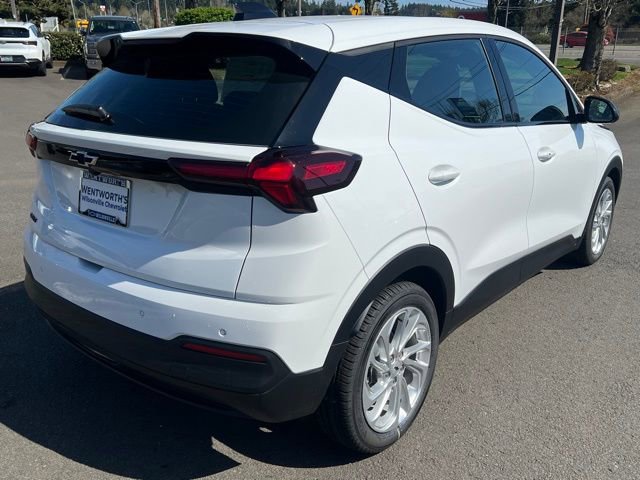 2027 Chevrolet Bolt LT - Photo 8