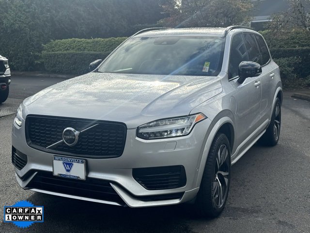 2022 Volvo XC90 Recharge R-Design photo 3