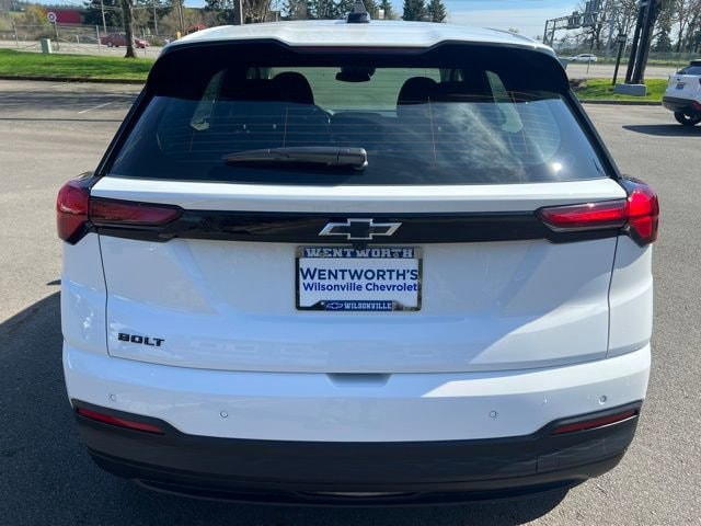 2027 Chevrolet Bolt LT - Photo 6