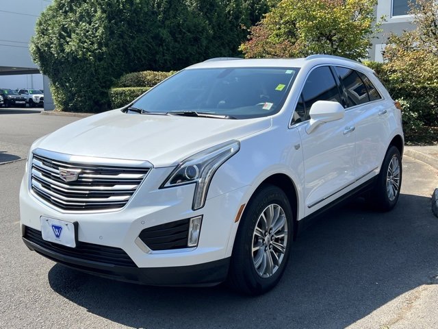 2018 Cadillac XT5 Luxury photo 2