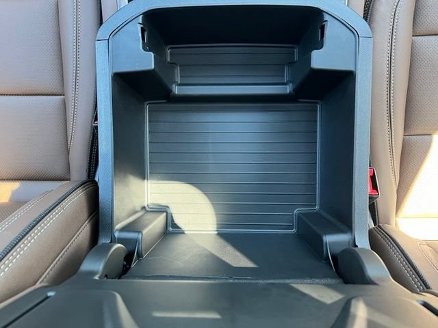2026 Chevrolet Suburban High Country - Photo 38