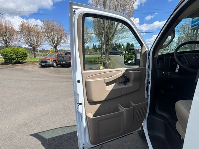 2026 Chevrolet Express Cargo Work Van - Photo 12