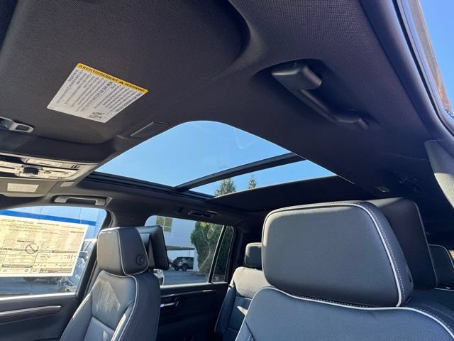 2026 Chevrolet Suburban Premier - Photo 31