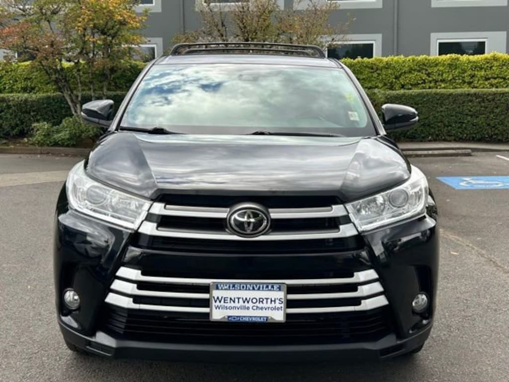 Used 2019 Toyota Highlander LE Plus SUV