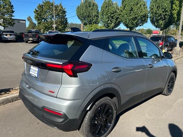 2027 Chevrolet Bolt RS - Photo 7