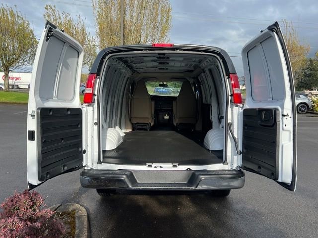 2026 Chevrolet Express Cargo Work Van - Photo 7