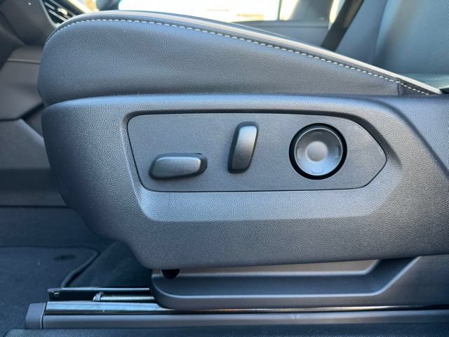 2026 Chevrolet Suburban Premier - Photo 20