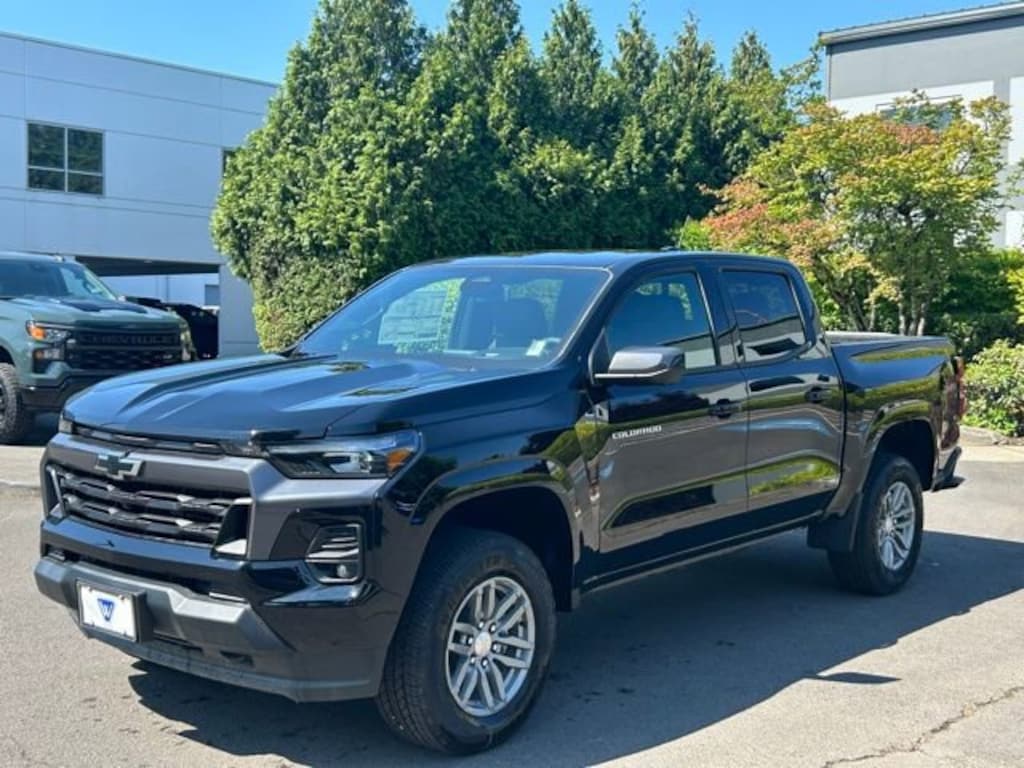 New 2025 Chevrolet Colorado WT/LT Truck