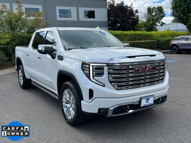 2024 GMC Sierra 4WD Crew Cab Short Box Denali's photo