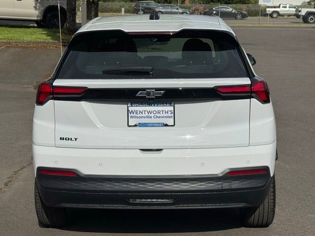 2027 Chevrolet Bolt LT - Photo 6