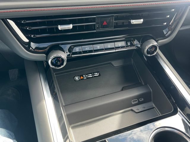 2026 Chevrolet Suburban RST - Photo 30