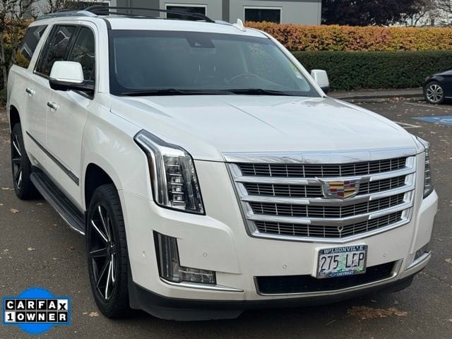 2018 Cadillac Escalade ESV Luxury's photo
