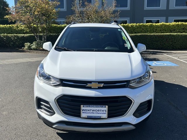 2021 Chevrolet Trax LT photo 2