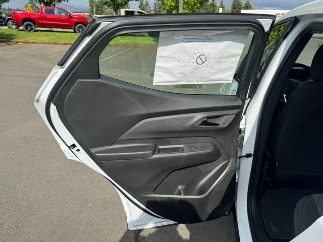 2027 Chevrolet Bolt LT - Photo 10