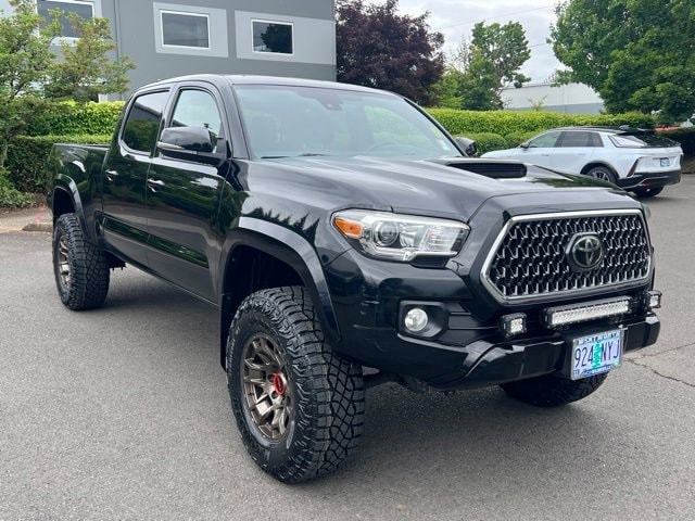 2018 Toyota Tacoma SR5 Double Cab 4x4 V6 Auto LB's photo
