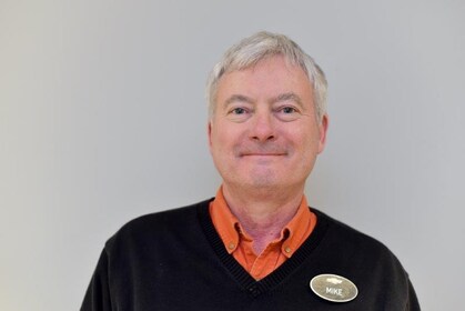 Staff member Mike Thomas from 7242e05ba913