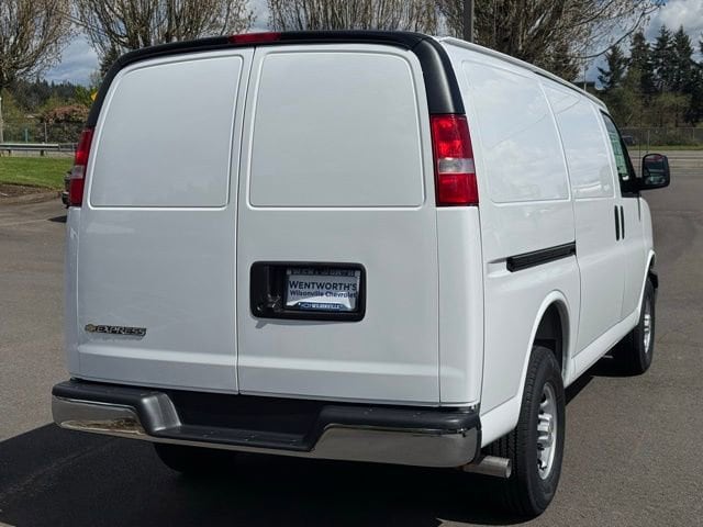 2026 Chevrolet Express Cargo Work Van - Photo 7