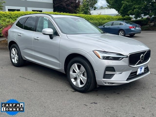 2022 Volvo XC60 B5 Momentum AWD's photo