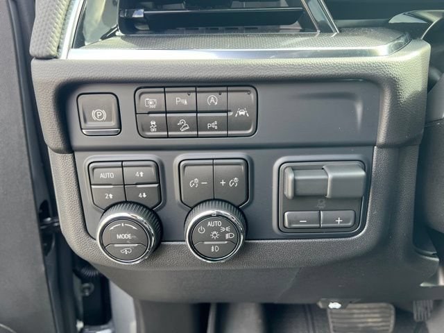 2026 Chevrolet Suburban RST - Photo 24