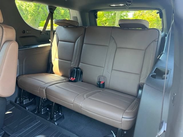 2026 Chevrolet Suburban High Country - Photo 13