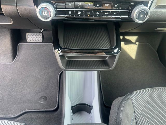 2027 Chevrolet Bolt LT - Photo 24