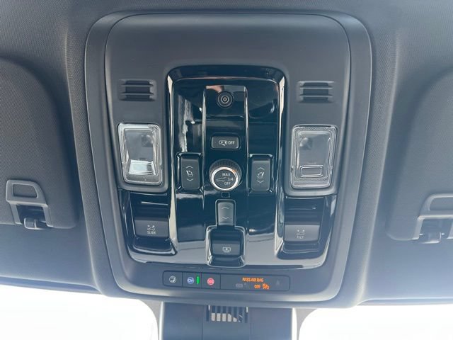 2026 Chevrolet Suburban RST - Photo 39