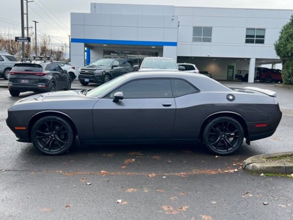Used 2018 Dodge Challenger SXT Coupe