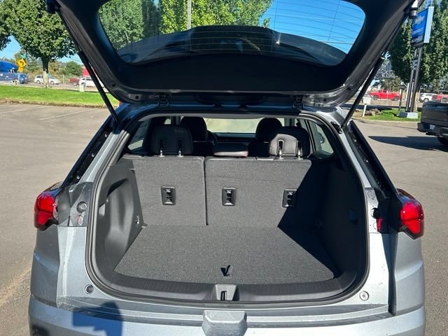 2027 Chevrolet Bolt RS - Photo 9