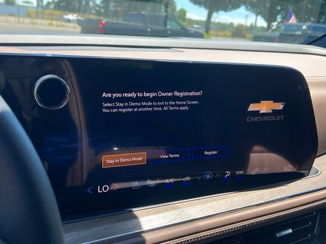 2026 Chevrolet Suburban High Country - Photo 32