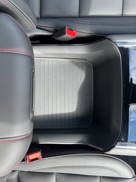 2026 Chevrolet Suburban RST - Photo 33