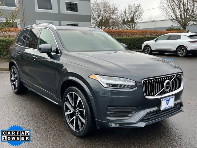 2021 Volvo XC90 Momentum's photo