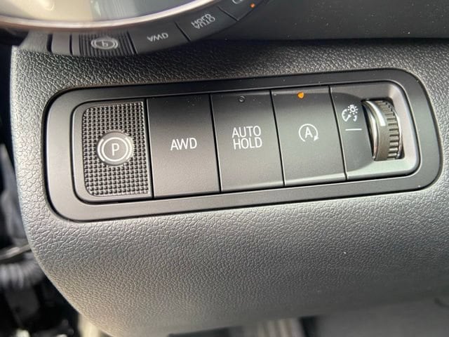 2027 Chevrolet Equinox LT - Photo 23