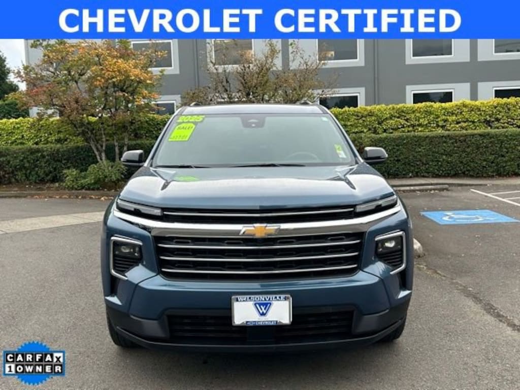 Certified 2025 Chevrolet Traverse LT SUV