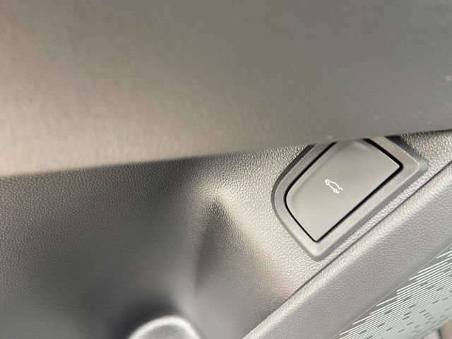 2027 Chevrolet Equinox LT - Photo 21
