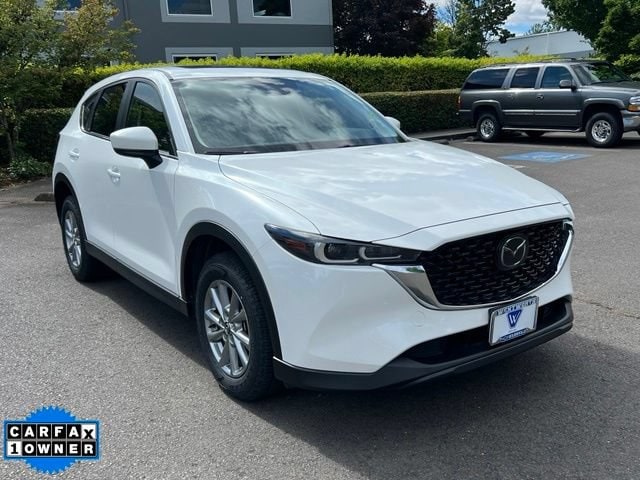 2022 Mazda CX-5 S Preferred package Auto AWD's photo
