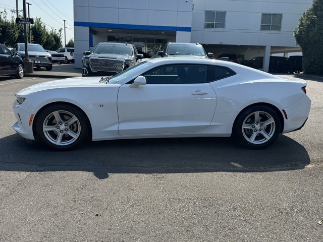 2018 Chevrolet Camaro 1LS 1LT photo 2